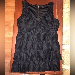 ♥️HP♥️Express lace ruffle tiered tank